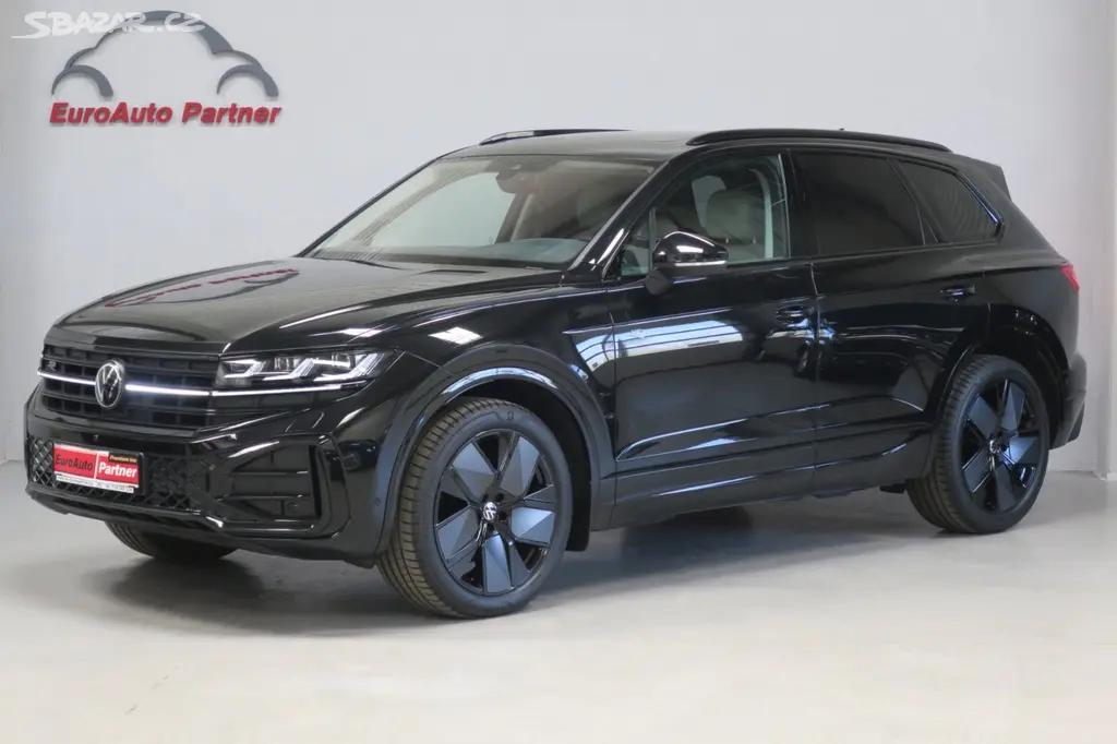 Volkswagen Touareg, R-LINE 3,0TDI 210kW TOP VÝBAVA